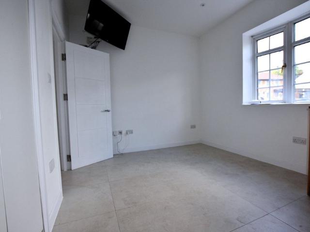 House for rent in London Borough of Croydon, Waddon