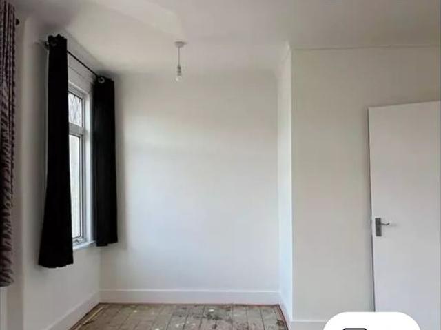 House for rent in Gants Hill, Greater London