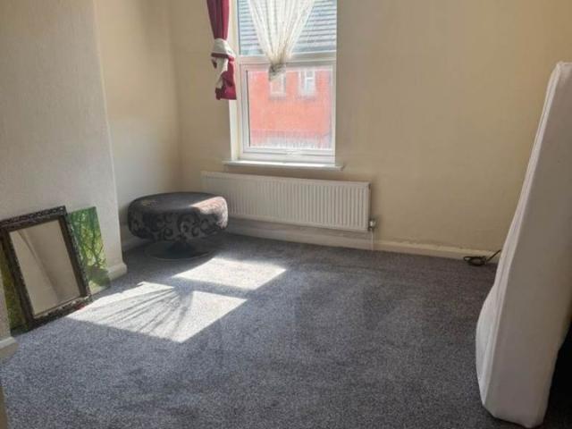 House for rent in Lenton Abbey, Haddon