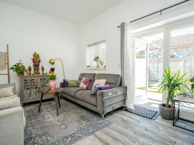 House for rent in Oxley Park, Shenley Church End