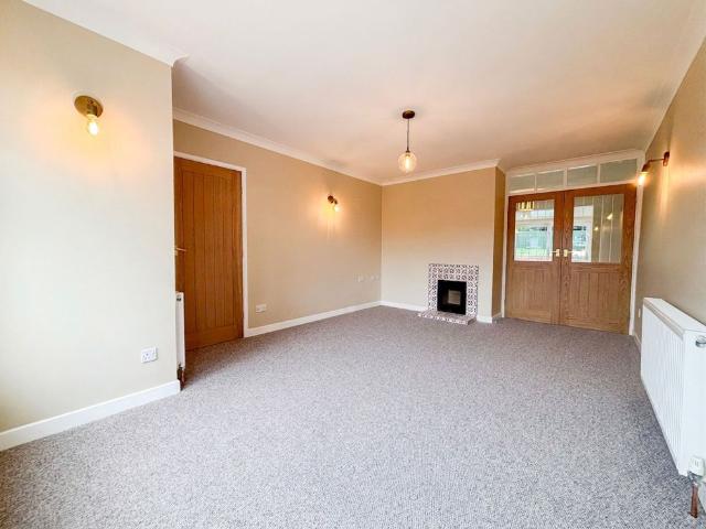 House for rent in Green Close, Warwickshire