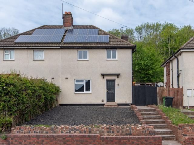 Apartment for rent in Dixons Green, West Midlands