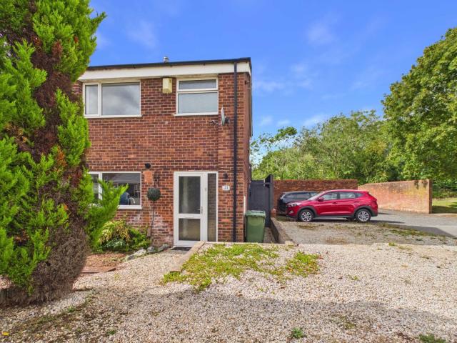Apartment for rent in Lodge Park, Redditch