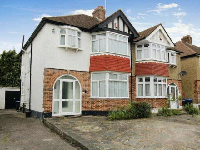 House for rent in Cockfosters, Greater London
