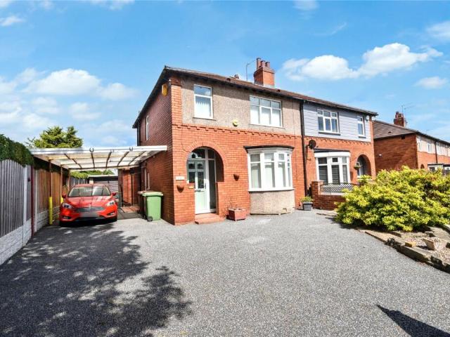 Semi Detached House for rent in Kirkhamgate, Lupset