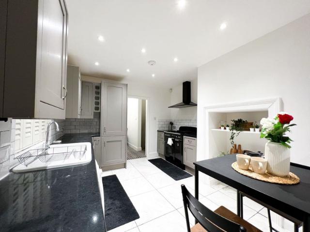 Apartment for rent in Streatham, Greater London
