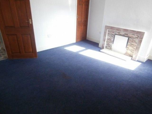 Room for rent in Ball Hill District Centre, Coventry