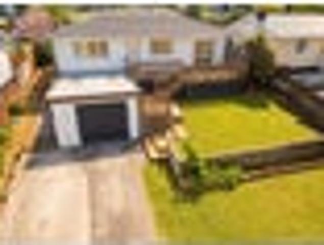 House for sale in Massey, Henderson-Massey