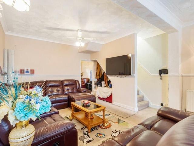 House for rent in Plashet, Greater London