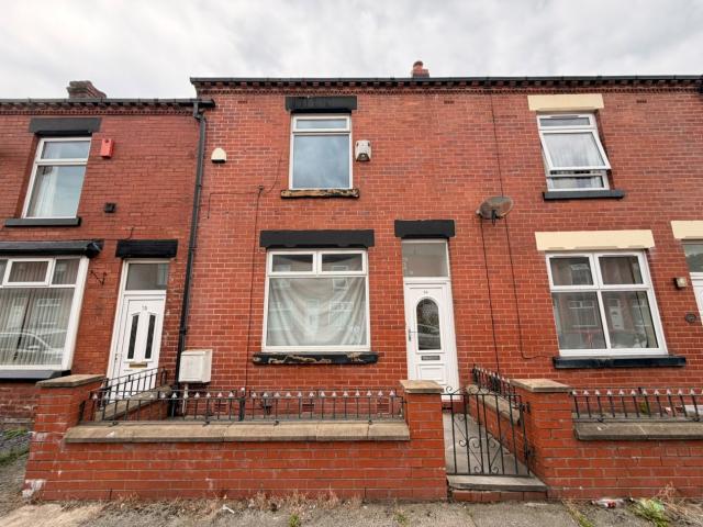 House for rent in Moses Gate, Lee Bank