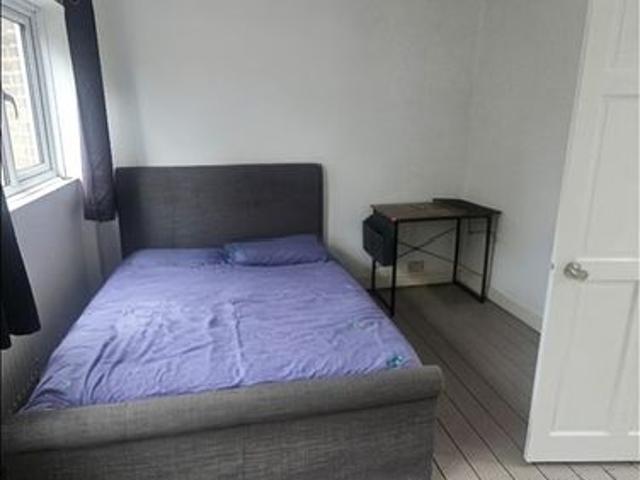 House for rent in Earlsfield, Greater London