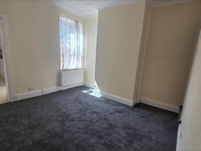 House for rent in Spring Park, Luton