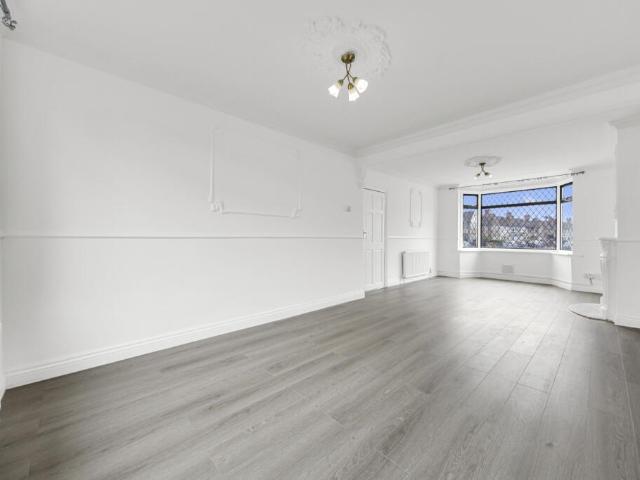 House for rent in Dagenham, Greater London