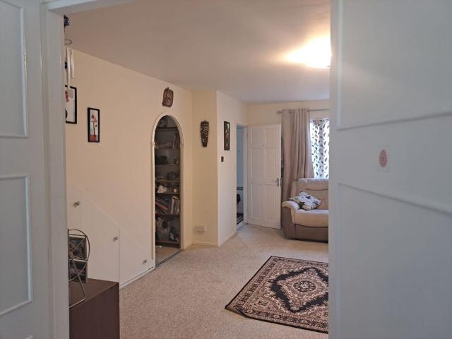 House for rent in London Borough of Croydon, Cat Hill