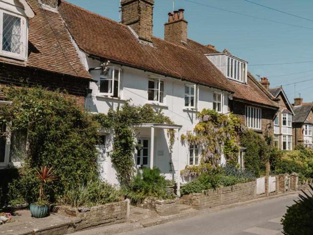 Cottage for sale in Kingsdown, Ash