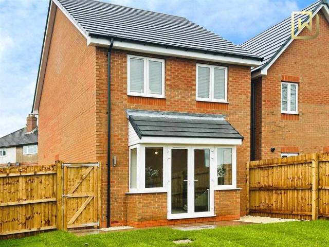 Townhouse for sale in Cheadle, Kingsley Moor