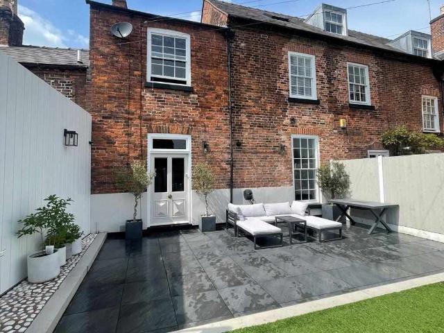 Townhouse for sale in Whitchurch Urban, Whitchurch