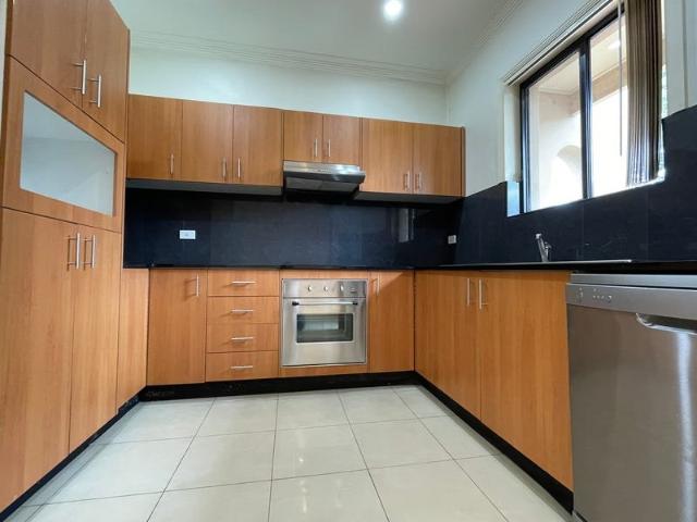Townhouse for rent in Westmead, Sydney