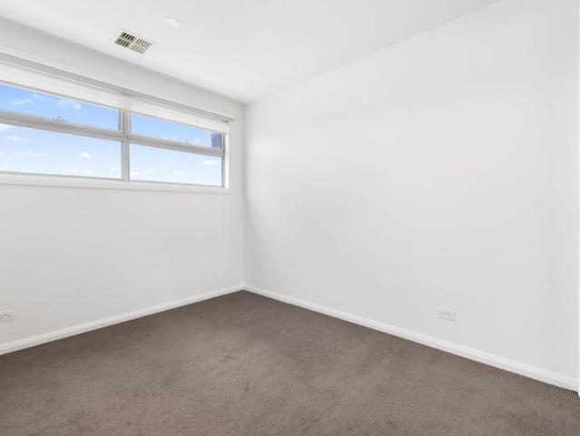 Townhouse for rent in Camerons Creek, Victoria