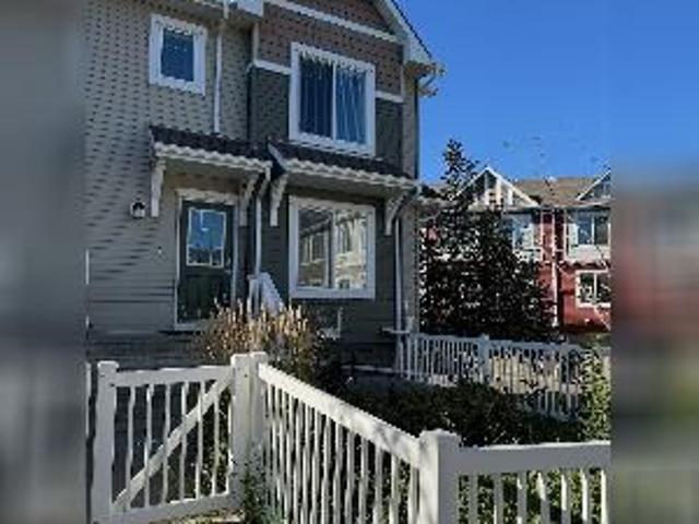 Townhouse for rent in Wedgewood, Alberta