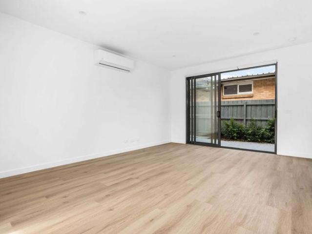 Townhouse for rent in Camerons Creek, Victoria