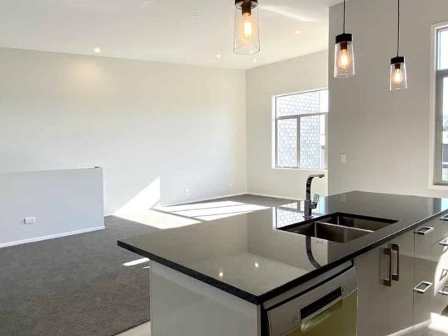 Apartment for rent in Ōmokoroa Village, Ōmokoroa