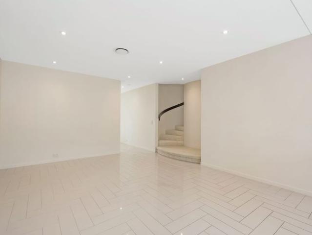 Townhouse for rent in Fernbrook, Queensland
