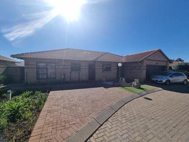 Townhouse for sale in Ekurhuleni, Gauteng