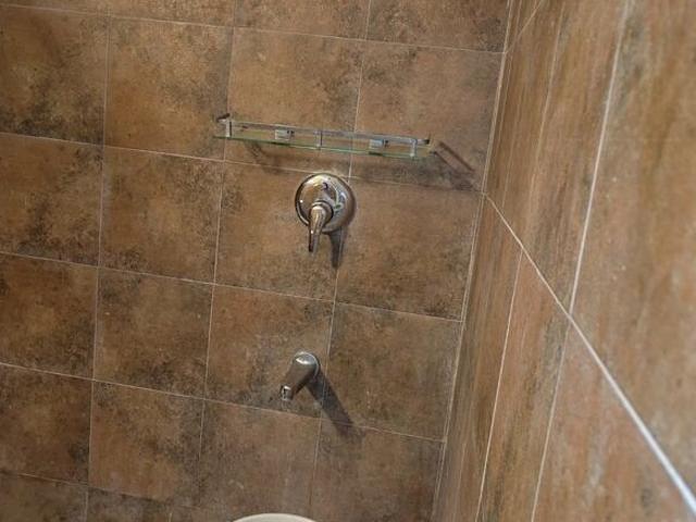 Property for rent in Deri