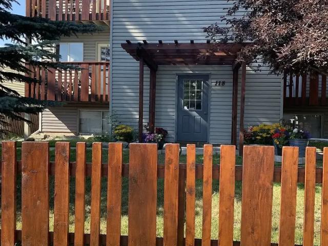 Condo for rent in Cochrane, Alberta