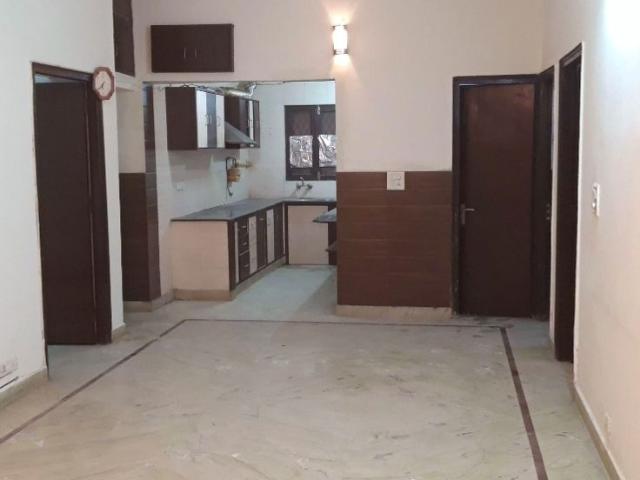 Property for rent in Deri