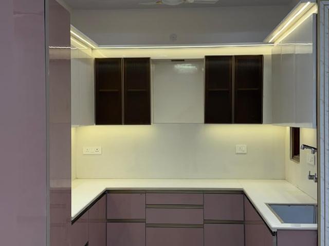 Property for rent in Deri