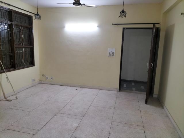 Flat for rent in Deri