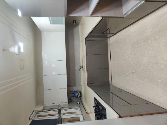 Property for rent in Deri