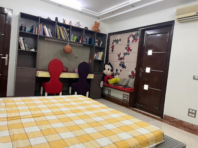 Flat for sale in Delhi
