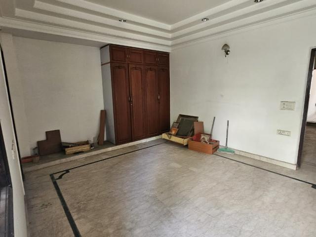 Property for sale in Deri