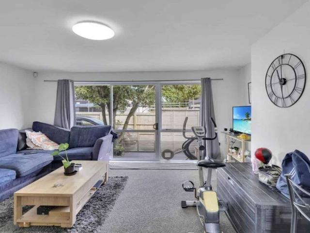 Apartment for rent in Heathcote, Canterbury