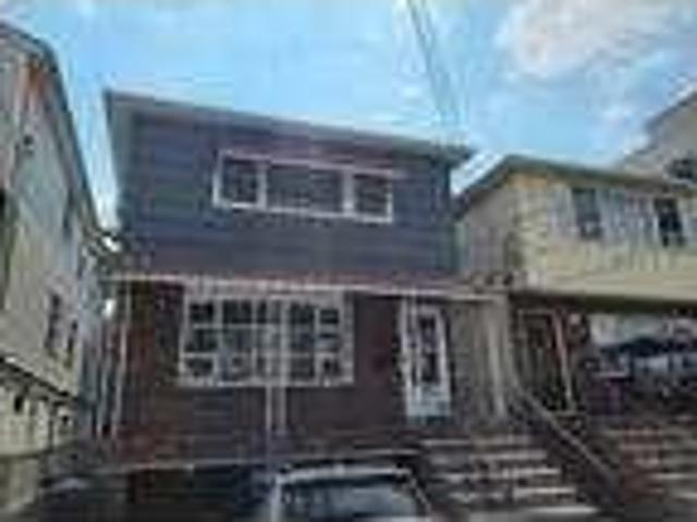 House for rent in Bayonne