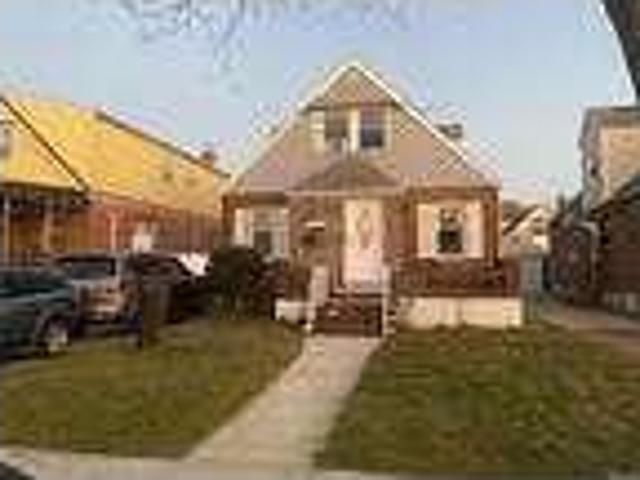 House for rent in Queens, Arverne