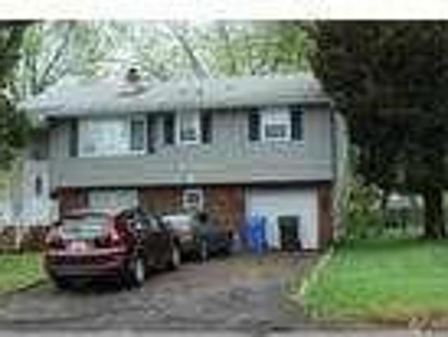 House for rent in Iselin
