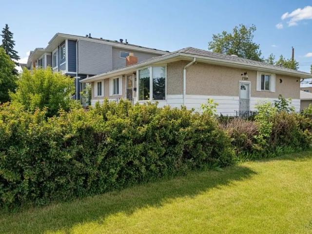 Apartment for rent in Bowness, Calgary