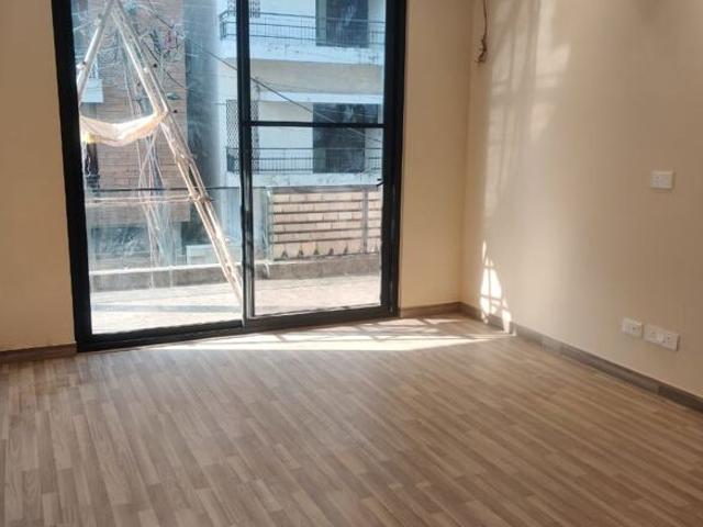 Property for rent in Deri