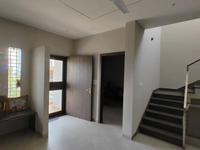 Villa for sale in Madya