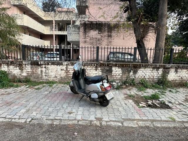 House for sale in Hariana
