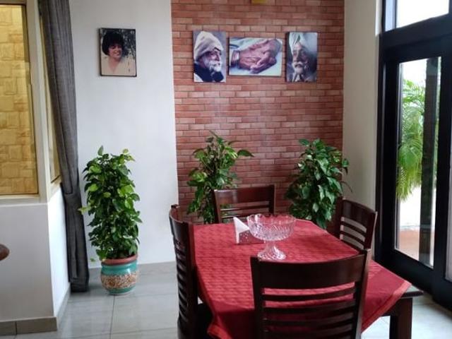 Property for rent in Deri