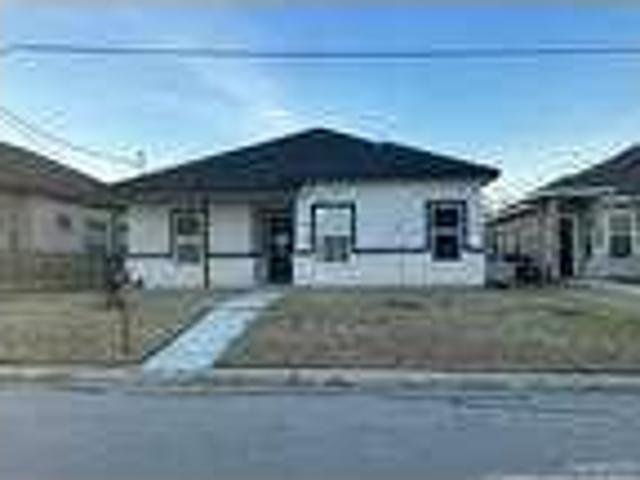 House for rent in Floresville