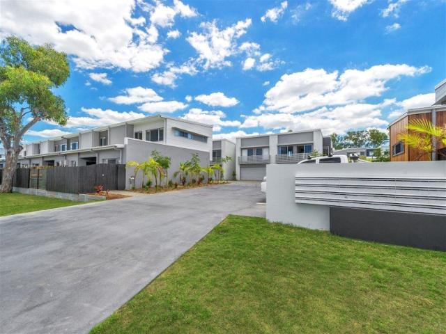 Townhouse for rent in Toombul, Queensland