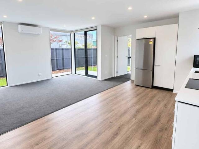 Apartment for rent in Waltham, Linwood-Central-Heathcote Community
