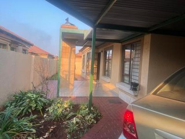 House for sale in Akasia, Gauteng