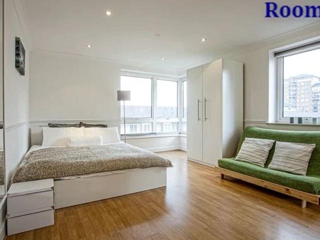 Apartment for rent in Virginia Quay, Blackwall